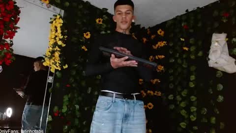 OF GxoXabs online show from December 23, 2:45 am