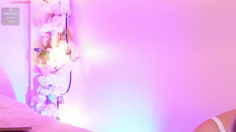 Snapshot of baby_june1 chatting on July 2, 3:23 am Baby june online show from July 2, 3:23 am