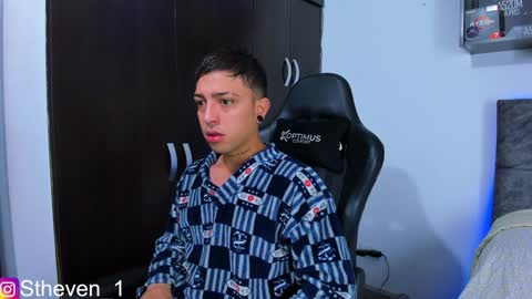 Junior       Independent Model online show from December 11, 10:14 am