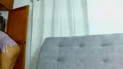 Snapshot of baby_lovehot_1 chatting on February 12, 3:40 pm sofia online show from February 12, 3:40 pm