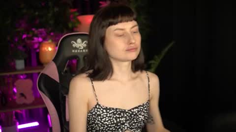 Snapshot of baby_luna_xo chatting on January 14, 11:27 am Hanna online show from January 14, 11:27 am