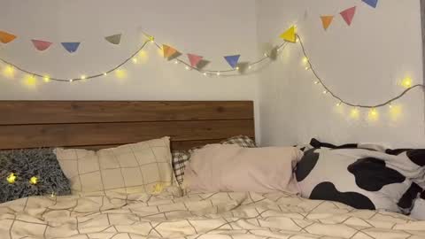 mei online show from January 7, 11:56 pm