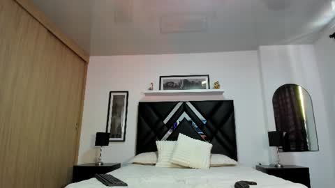 baby_noaht online show from August 1, 8:08 pm