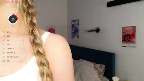 Ruth online show from October 4, 7:12 pm