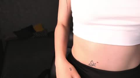 baby_sunsh1ne_ online show from June 21, 1:08 am