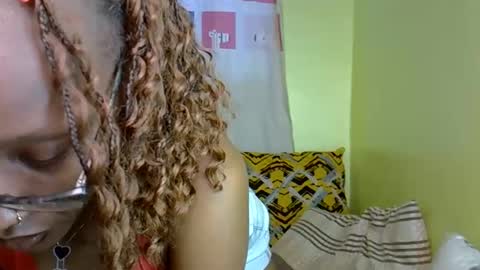 baby_tecla online show from March 23, 2:10 pm