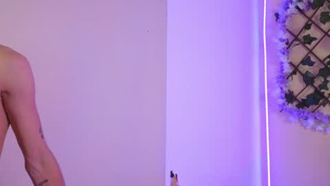 Snapshot of baby_xian chatting on December 22, 7:44 am  Dani  online show from December 22, 7:44 am