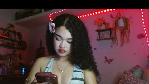 Snapshot of babybombom08 chatting on April 10, 12:16 am babybombom08 online show from April 10, 12:16 am