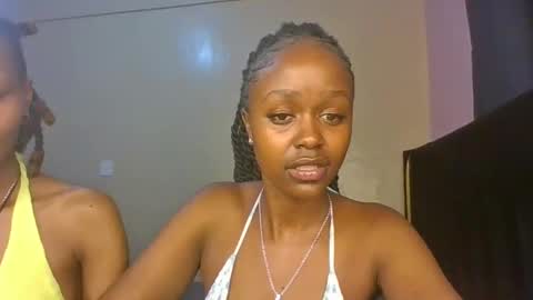 babybrown online show from May 18, 4:29 am