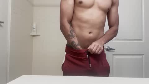 Snapshot of babydaddiii808 chatting on January 8, 11:29 pm DADDY online show from January 8, 11:29 pm