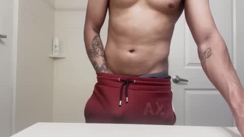 Snapshot of babydaddiii808 chatting on March 12, 9:15 am DADDY online show from March 12, 9:15 am