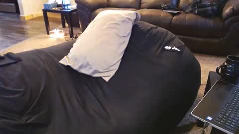 Snapshot of babydick4u2c chatting on December 3, 2:36 am BabyDick online show from December 3, 2:36 am