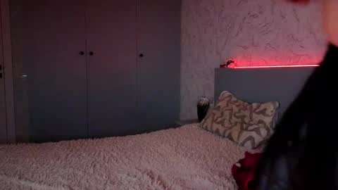 Snapshot of babyforyou2025 chatting on November 29, 3:04 pm Mila online show from November 29, 3:04 pm