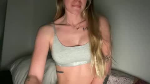 Miley King online show from February 10, 8:18 am