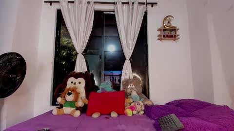 babyhorny_777 online show from February 23, 3:26 am