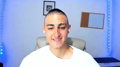 Babyted273 online show from April 18, 9:26 pm