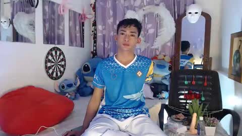 Snapshot of bad_boy_in_bed chatting on October 3, 6:32 am jay online show from October 3, 6:32 am