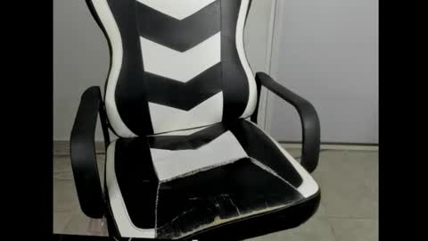 Snapshot of bad_boy_master_findom chatting on February 19, 7:43 pm bad_boy_master_findom online show from February 19, 7:43 pm