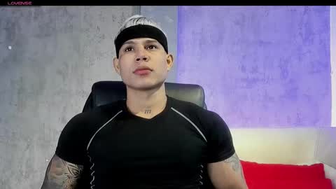 Snapshot of bad_boytoh chatting on January 14, 12:44 pm bad_boytoh online show from January 14, 12:44 pm