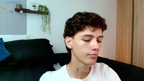 jhojan online show from November 20, 9:47 pm