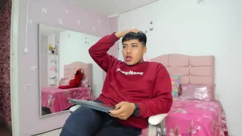JUAN online show from May 7, 2:50 am