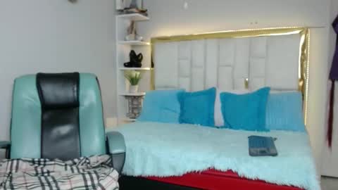 JUAN online show from May 12, 11:40 am