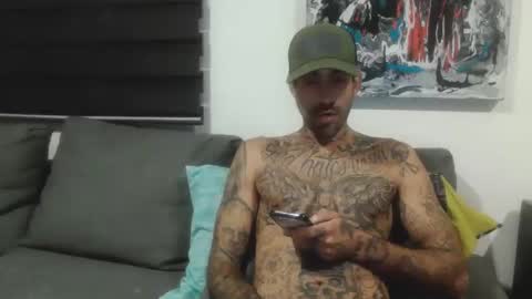Snapshot of badcouple_ chatting on September 12, 3:28 am BadCouple  online show from September 12, 3:28 am