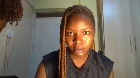 Snapshot of baddie_dee chatting on October 24, 9:06 am baddie_dee online show from October 24, 9:06 am