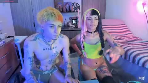 Snapshot of badeyes_crazylilgoat chatting on March 17, 1:32 am Dan Lila online show from March 17, 1:32 am