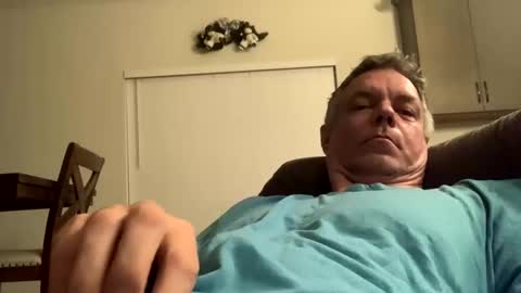 Snapshot of badger32934 chatting on February 11, 1:41 am Badger online show from February 11, 1:41 am