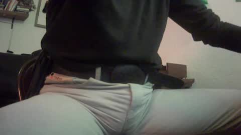 Snapshot of badhombremx chatting on September 21, 2:35 am Mexican livin Off the Wall online show from September 21, 2:35 am