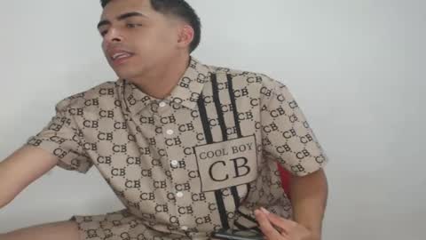 Snapshot of badjuanhot chatting on December 11, 7:14 pm Juan Help us reach 100 likes online show from December 11, 7:14 pm