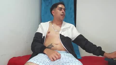 Snapshot of badjuanhot chatting on January 17, 2:08 am Juan Help us reach 100 likes online show from January 17, 2:08 am