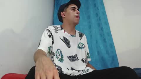 Snapshot of badjuanhot chatting on March 11, 5:05 am Juan Help us reach 100 likes online show from March 11, 5:05 am