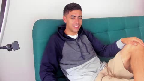 Snapshot of badjuanhot chatting on September 30, 12:43 pm Juan Help us reach 100 likes online show from September 30, 12:43 pm