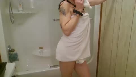 badkitty9669 online show from January 14, 11:05 am