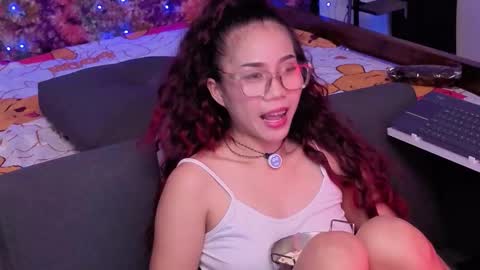 badlilbambi online show from March 1, 4:47 am