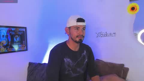 Snapshot of badlucky_ chatting on November 20, 5:07 am badlucky_ online show from November 20, 5:07 am