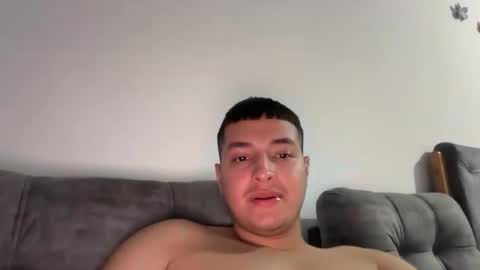 Snapshot of badmen990 chatting on March 2, 12:35 am badmen990 online show from March 2, 12:35 am