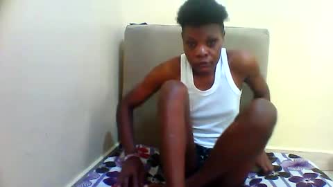 Snapshot of bads_hornies chatting on March 10, 7:13 am bads_hornies online show from March 10, 7:13 am