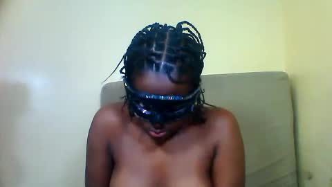 Snapshot of bads_hornies chatting on April 12, 5:34 am bads_hornies online show from April 12, 5:34 am