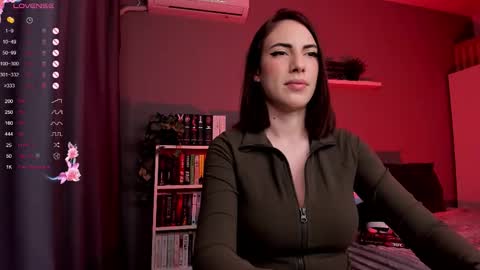 Snapshot of baeblossom chatting on November 10, 4:17 pm Blossom online show from November 10, 4:17 pm