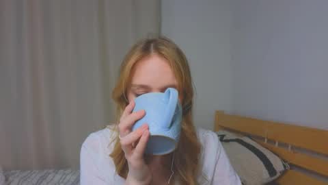 Kate online show from April 28, 4:23 pm