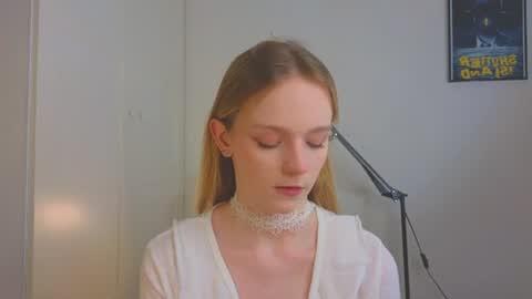 Kate online show from July 1, 4:07 pm