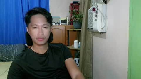 Snapshot of baggage00 chatting on June 29, 4:40 pm baggage00 online show from June 29, 4:40 pm