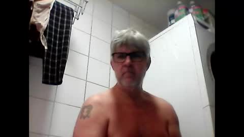 Snapshot of baggelina75 chatting on January 9, 4:52 am baggelina75 online show from January 9, 4:52 am