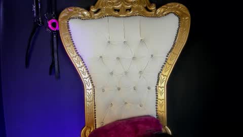 bagiolett  online show from January 15, 7:06 pm