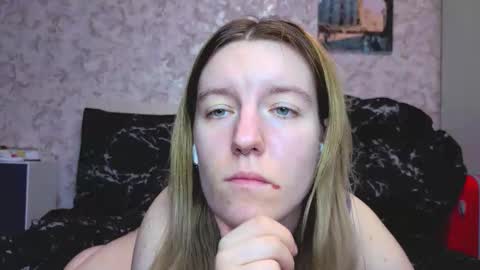 holly online show from December 5, 3:41 pm