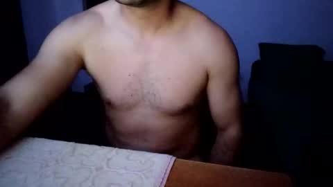 Snapshot of baiat_frumusel chatting on November 12, 10:30 pm baiat_frumusel online show from November 12, 10:30 pm