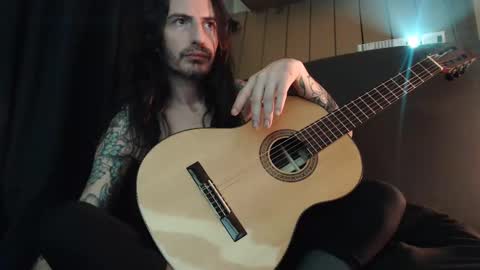 Bailey online show from December 12, 12:59 am